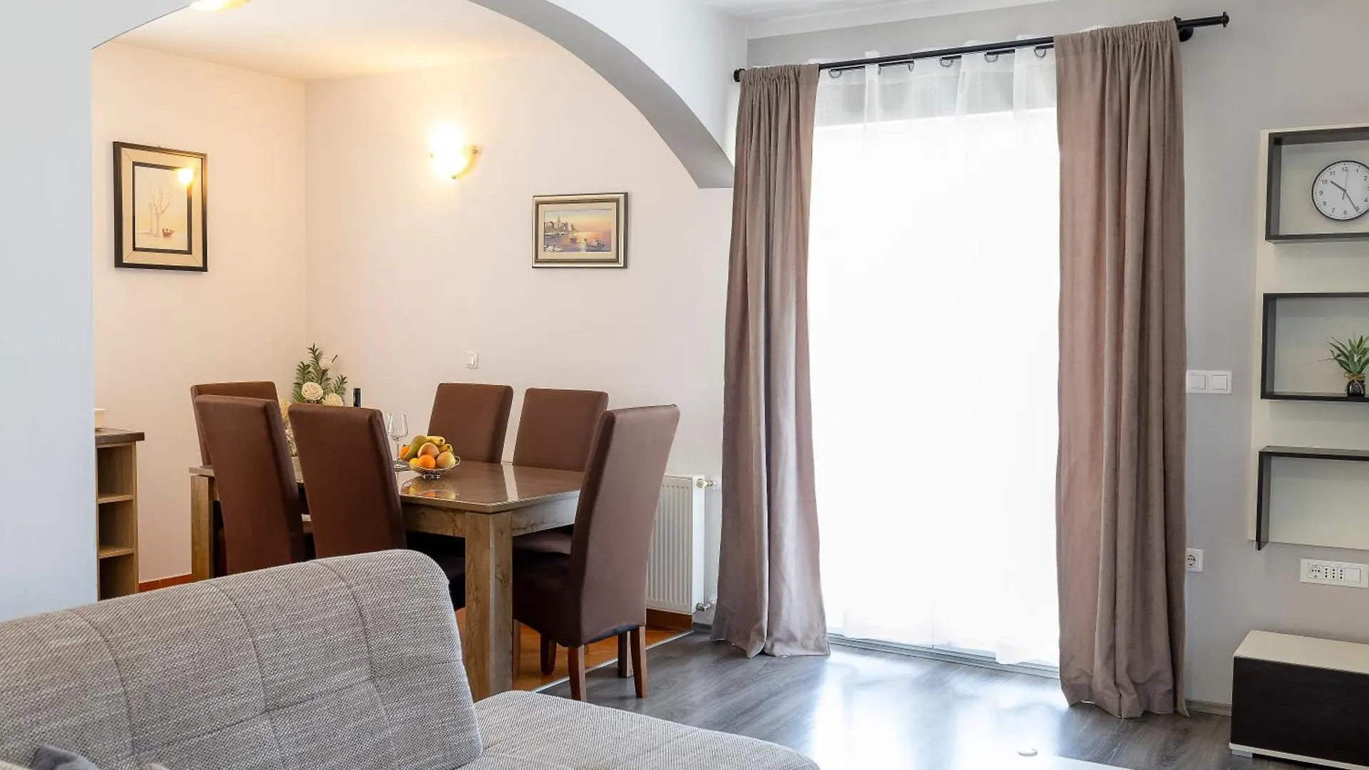 Apartmani Marina & Ana 포레치 0*,  크로아티아